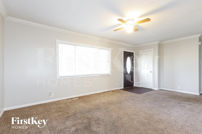 Photo - 203 Caddy Ave