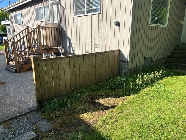 Photo - 1210 Front St Apartment Unit C