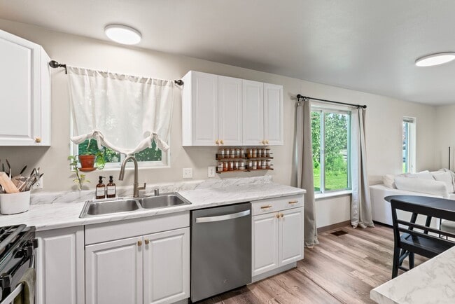 Photo - 9101 Lakehurst Dr Unidad #2