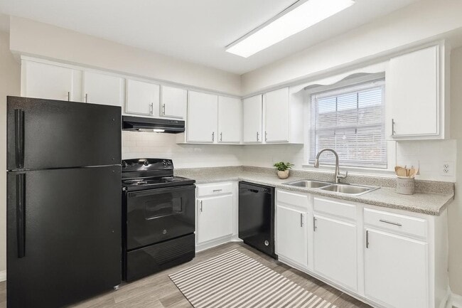 Photo - 400 Adamwood Dr Unit Jamestown - 2 Bedroom 1 Bath