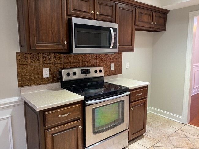 Photo - 32 Wyndelake Cv