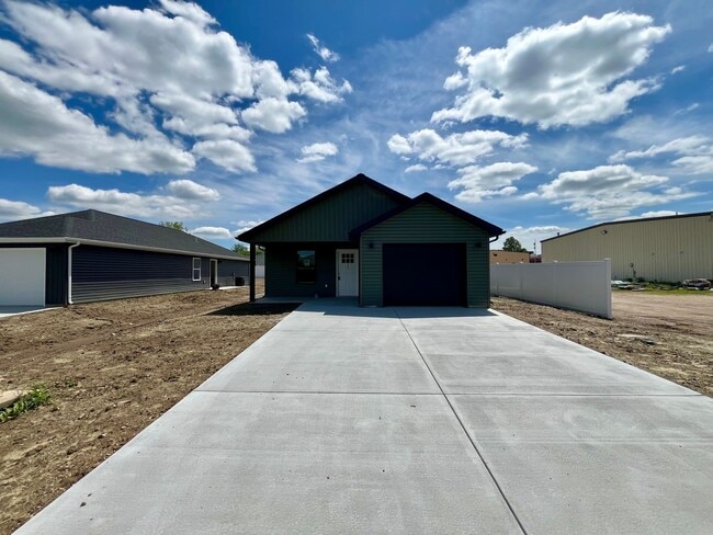 Building Photo - New Construction | 3 Bed | 2 Bath | 1 Car Garage