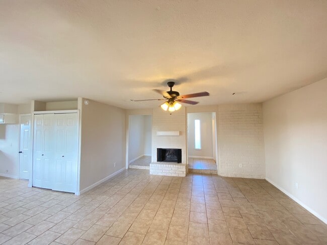 Photo - 521 26th Ave N