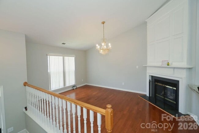 Photo - 6824 Southbrook Dr