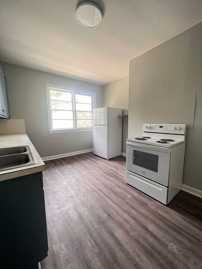 Photo - 301 S College St Unit C