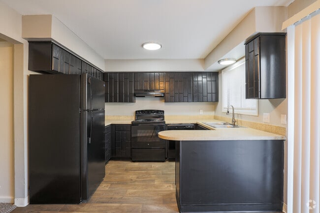 2BR, 2BA - 1,698SF