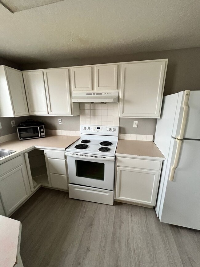 997 Main St Unit J