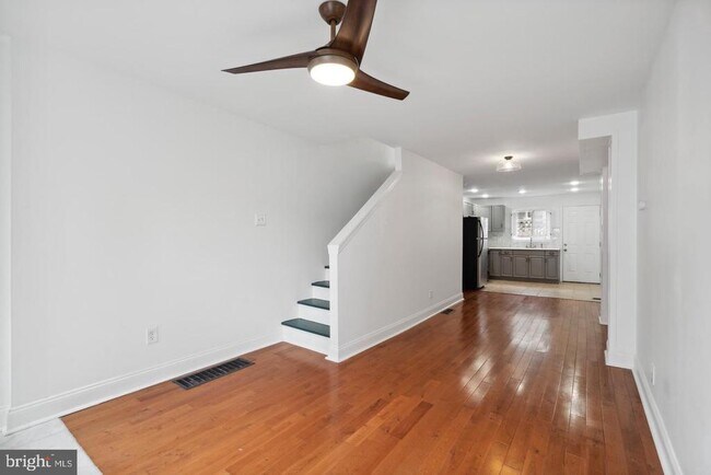 Photo - 1563 E Hewson St