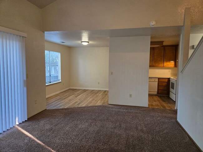 Photo - 1923 Glen Ridge Dr Unidad 1923