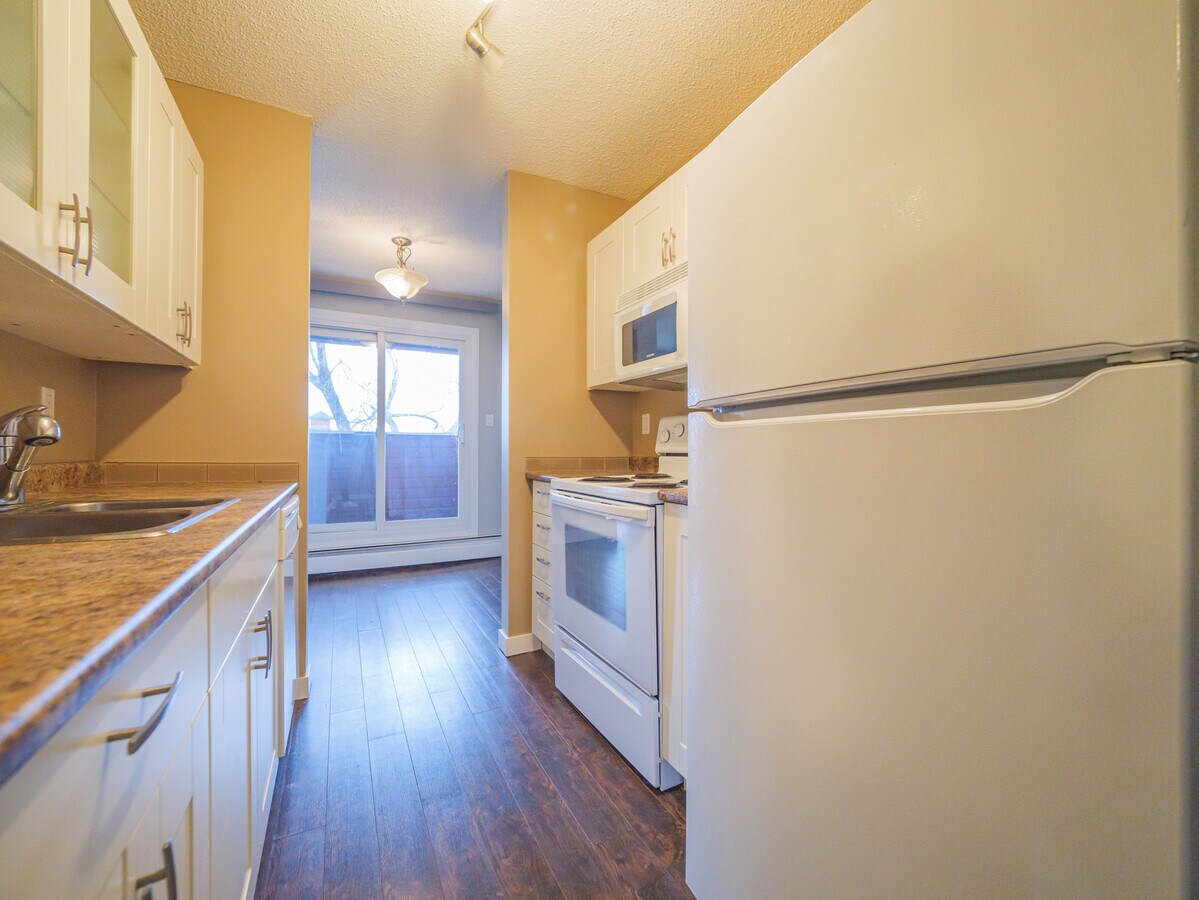 Photo - Commonwealth