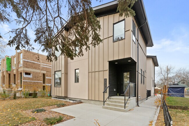 Photo - 11710-11125 125 St NW Unit BSMT 3