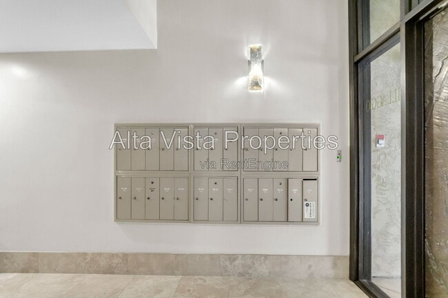 Photo - 7635 Eads Ave Unidad 108