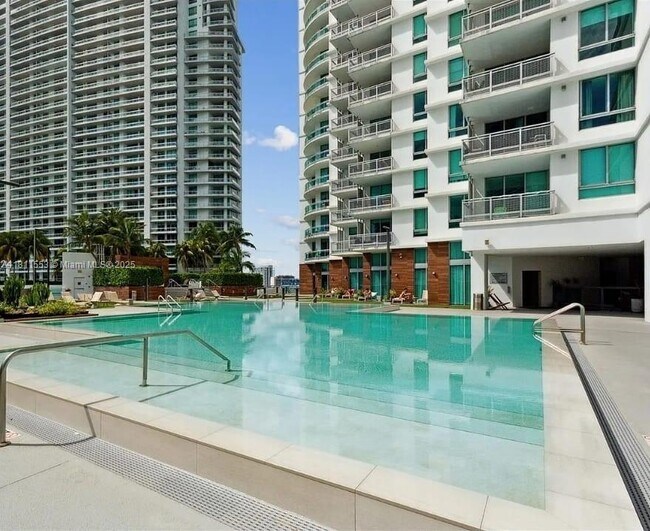 Photo - 350 S Miami Ave