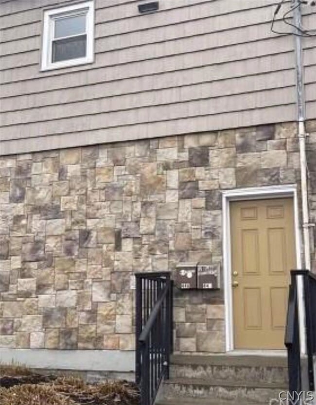 Building Photo - 44 Westmoreland St