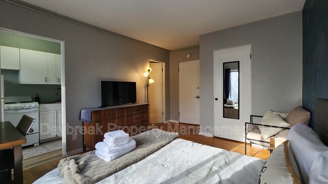 Photo - 1258 10th St N