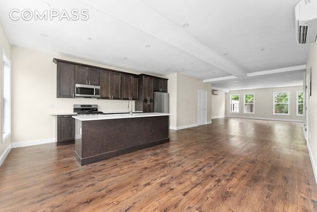 Building Photo - 217 Butler St