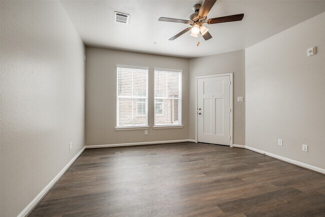 Photo - 137 Pk Pl Cir Unit A