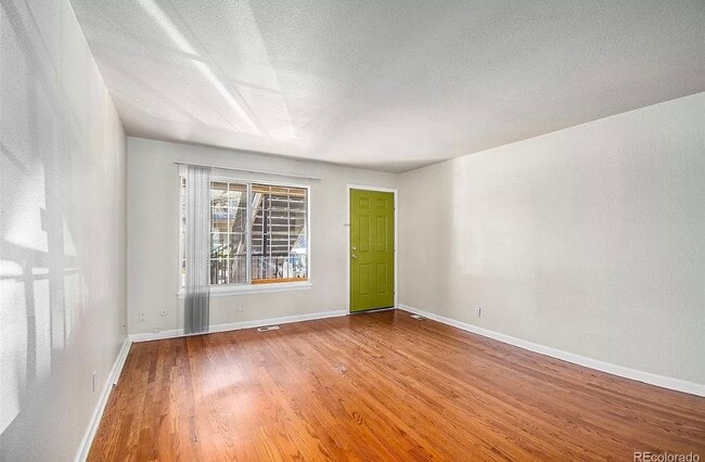 Building Photo - 61 S Sable Blvd Unit C15 Rental