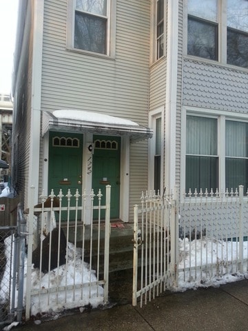 Photo - 1742 W Roscoe St Apartment Unit 1