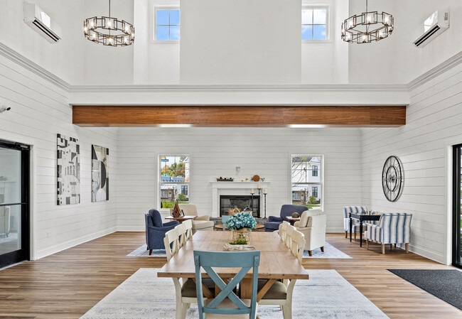 Photo - Star Deluxe Branford