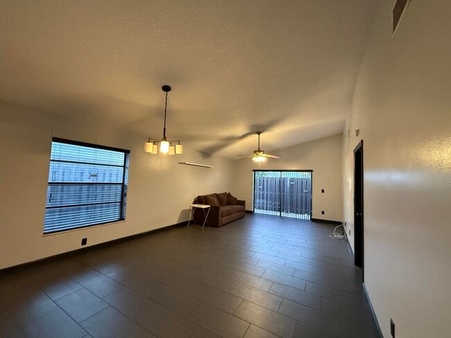 Photo - 1389 Pines Ln