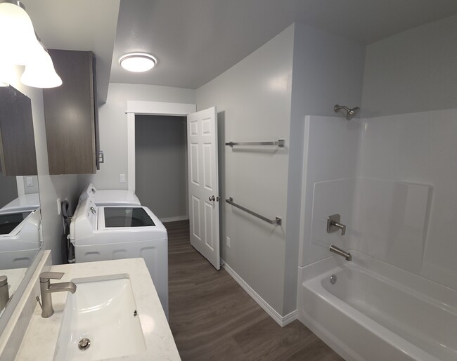 Photo - 405 S 20th Ave Unit 405 S 20th Ave