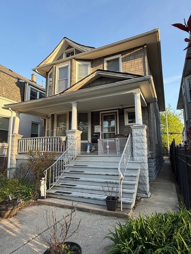 Photo - 4129 W School St Unit 2