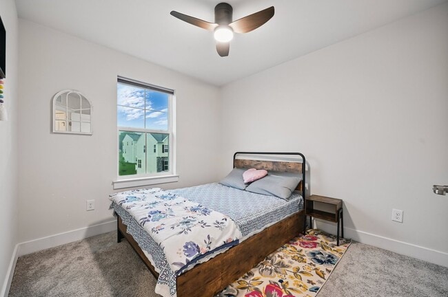 Photo - 825 Pecan Rd