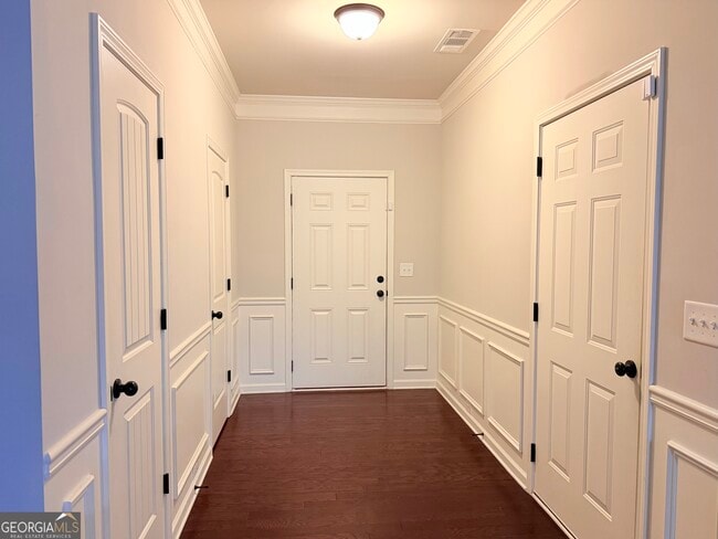 Photo - 591 Oakside Pl
