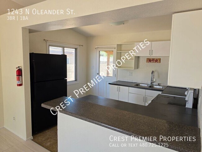 Photo - 1243 N Oleander St