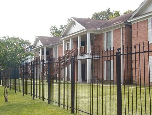 Photo - 2275 Harrison St Apartments