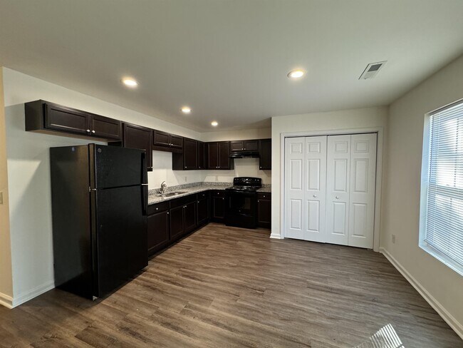 Photo - 406 Chestnut St