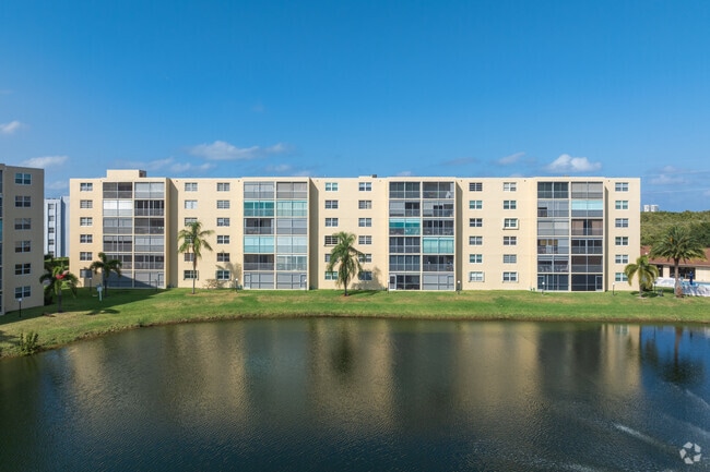 Alternate - Meadowbrook Lakes View Condominiums