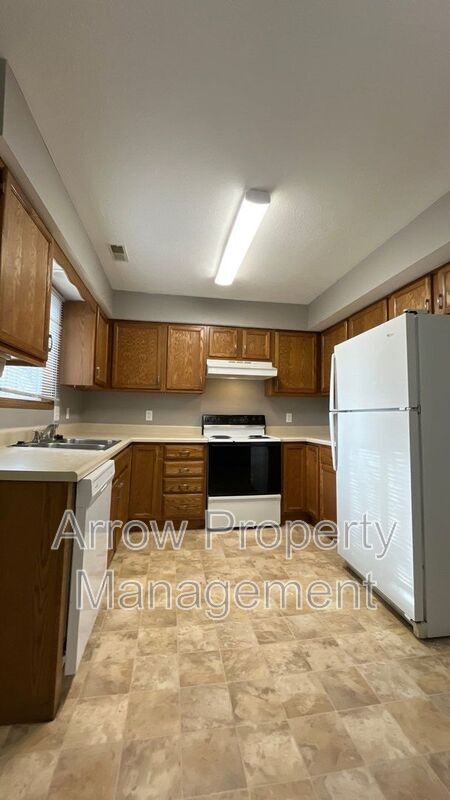 Photo - 535 Oak St Unit 4