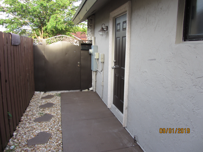 Photo - 10740 SW 142nd Ave House
