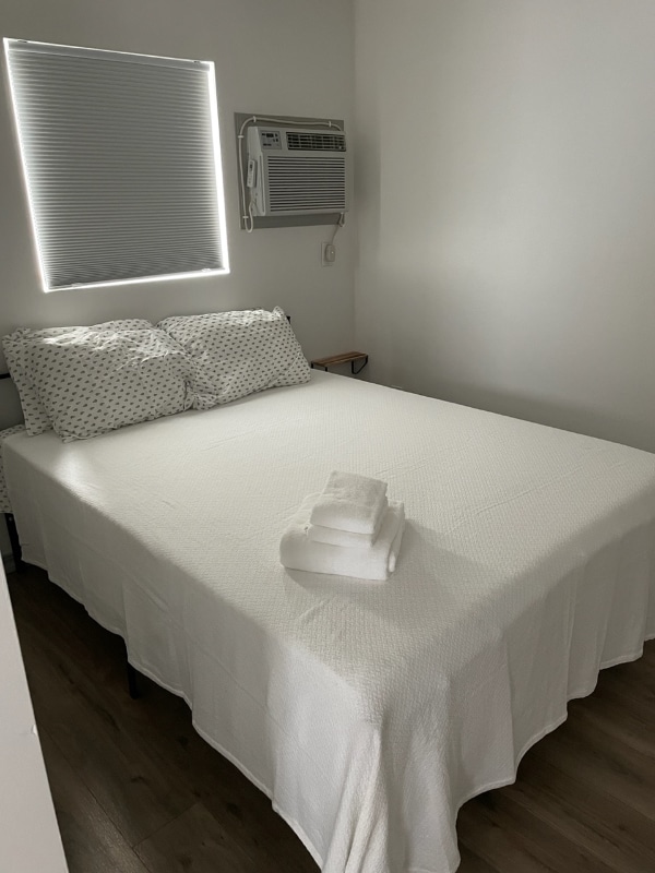 Photo - 1934 Parallel St Unit C