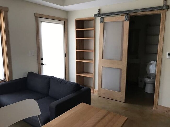 Photo - 185 Eastbrook Dr