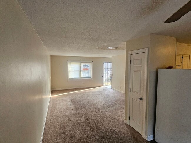 Photo - Updated 2BR Townhome Near S Beltline — Convenient Columbia Living