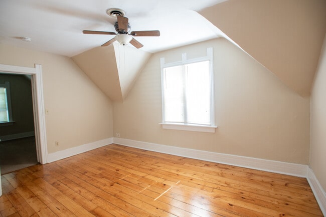 Building Photo - 2573 N Bartlett Ave Unit A