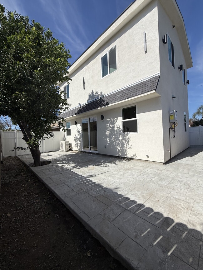 Photo - 7806 Ferncola Ave