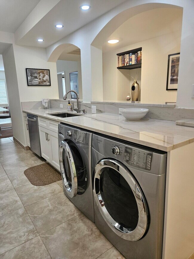Photo - 900 Greensward Ln Unit 106-G