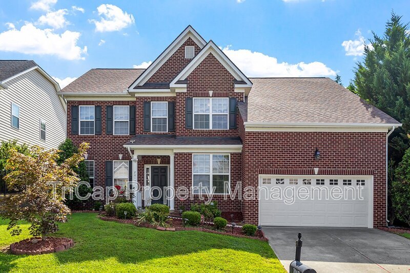 Photo - 2017 Ollivander Dr