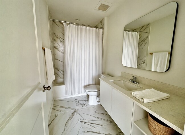 Dixie Breeze Apartments