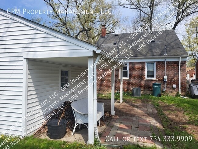 Photo - 22155 Nowlin St