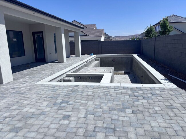 Photo - Beautiful custom single story in Moorland Park with pool