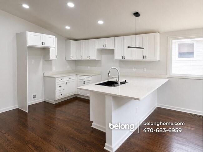 Photo - 1735 Alvarado Terrace SW