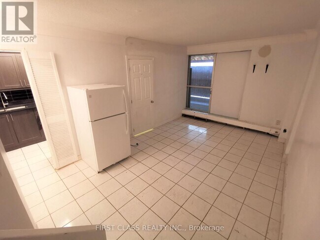 Photo - 10 Eddystone Ave