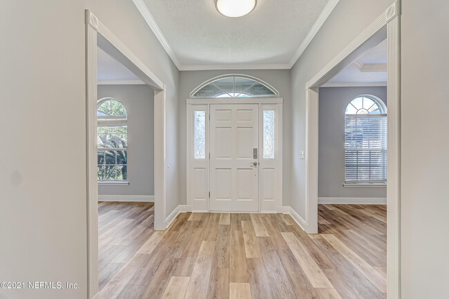 Photo - 13807 Carters Grove Ln