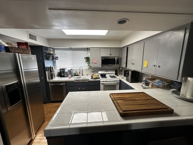 Photo - Beautiful Condo close to Memorial and Garces HS