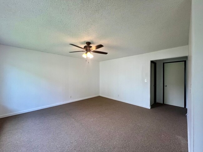 Photo - 2 Bedroom, 1 Bath Condo- Hilo Terrace